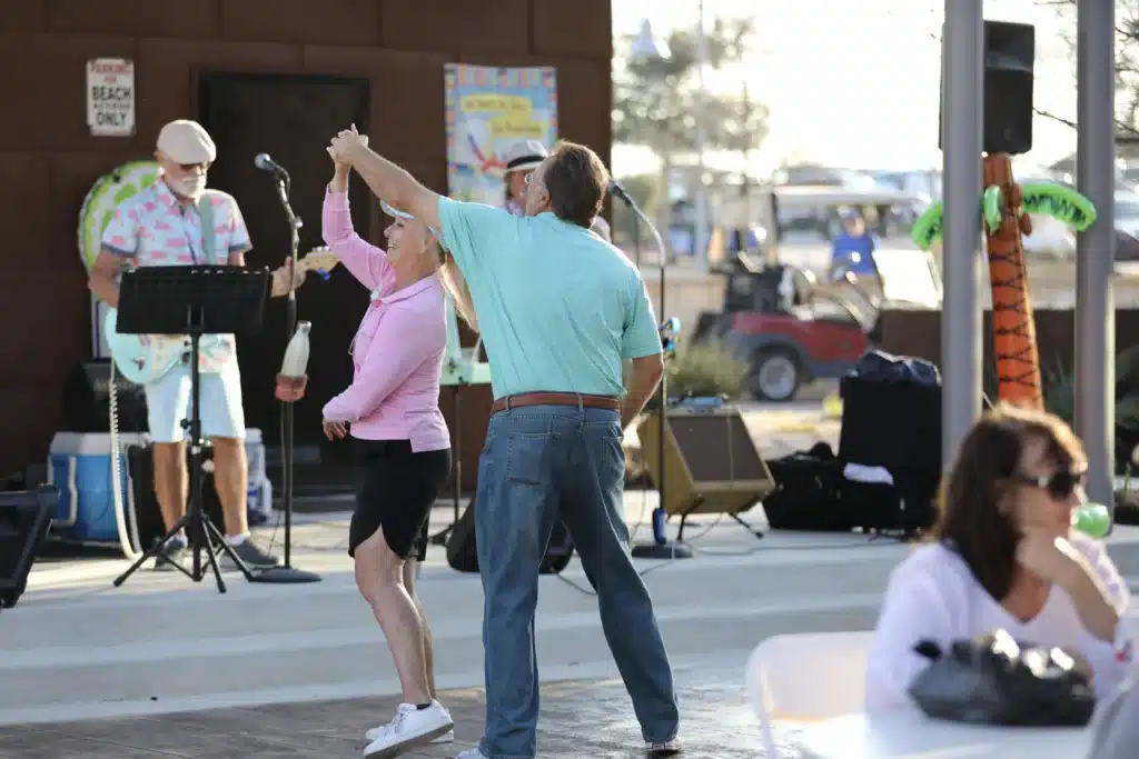 couple dancing